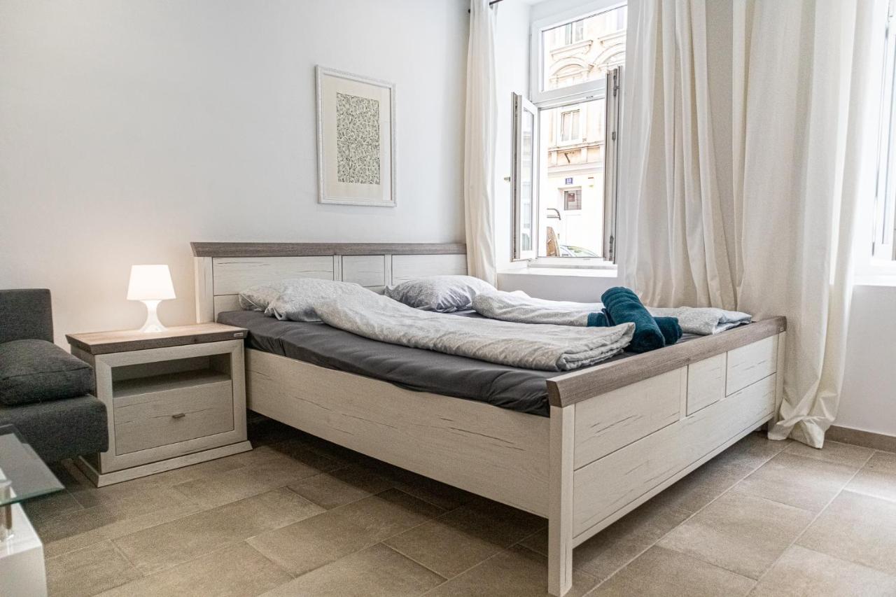 9 Min From City Center - Lovely Studio Near U1 Reumannplatz Wien Eksteriør billede